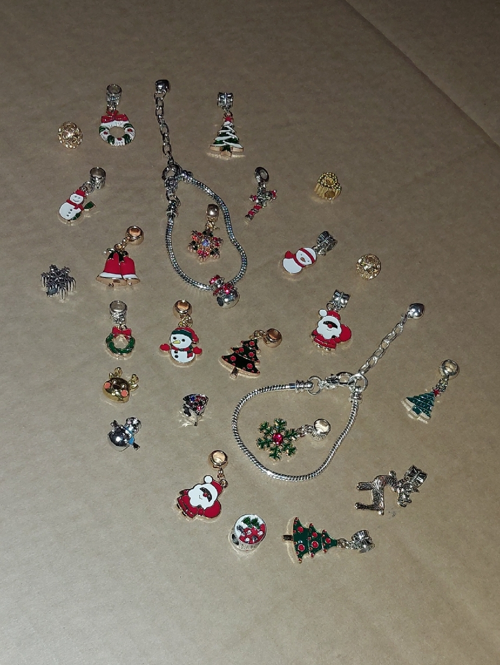Christmas Charm Bracelet 25 Charms And 2 Bracelets Santa, Tree & Wreath Charms